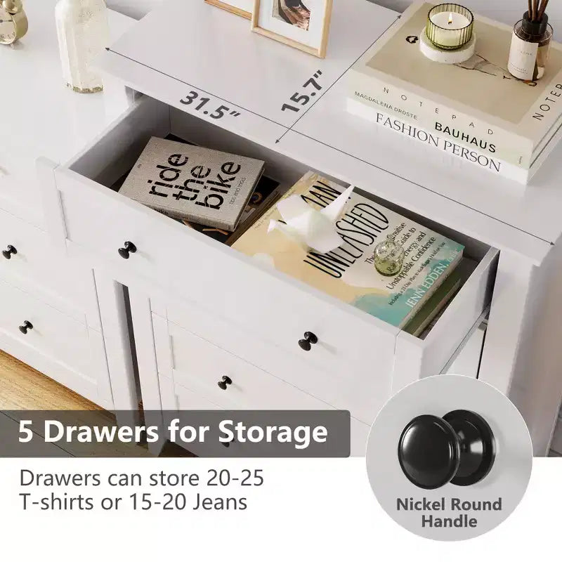 Commode haute à 5 tiroirs avec poignées rondes en nickel et kit anti-basculement – Bois blanc