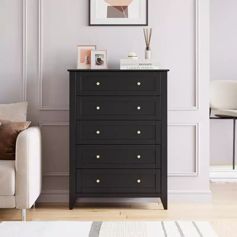 Commode haute à 5 tiroirs avec poignées rondes en nickel et kit anti-basculement – Bois blanc