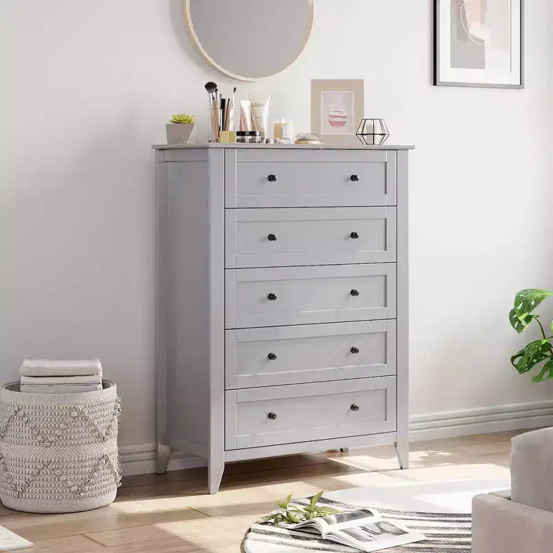 Commode haute à 5 tiroirs avec poignées rondes en nickel et kit anti-basculement – Bois blanc