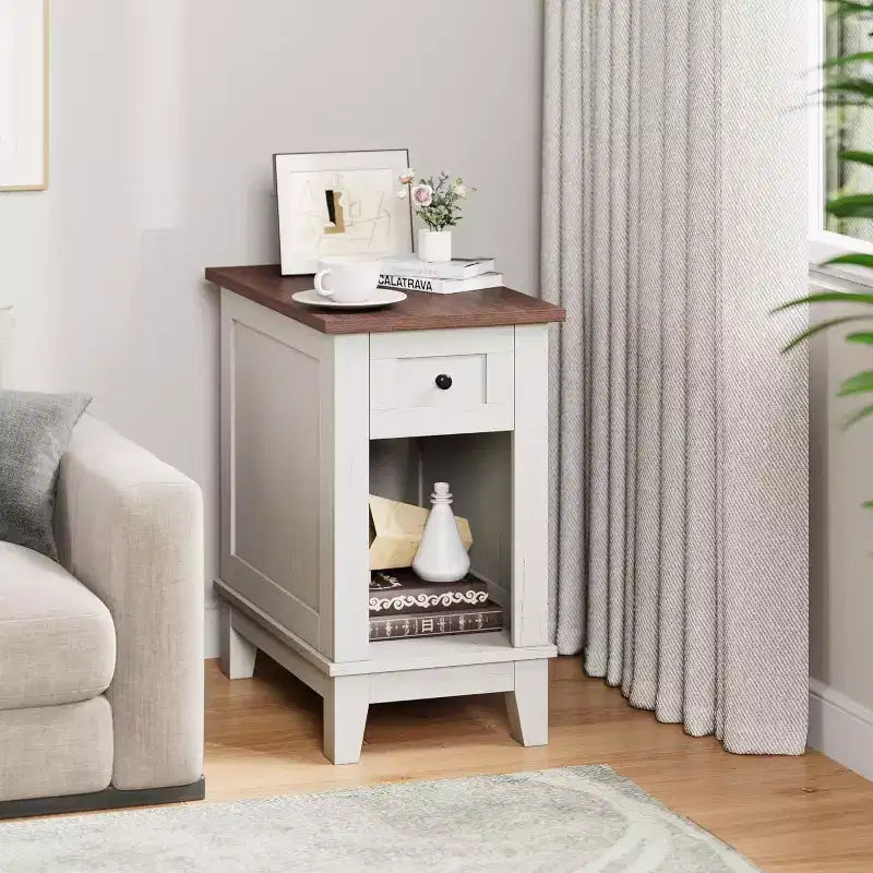 Lot de 2 tables d'appoint de style ferme avec station de recharge – Ports USB et prises secteur, tiroir