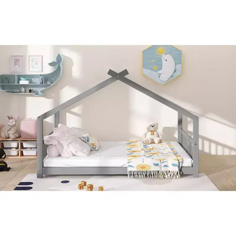 Lit cabane pour enfant avec toit et lattes de support – Gris, sans sommier à ressorts