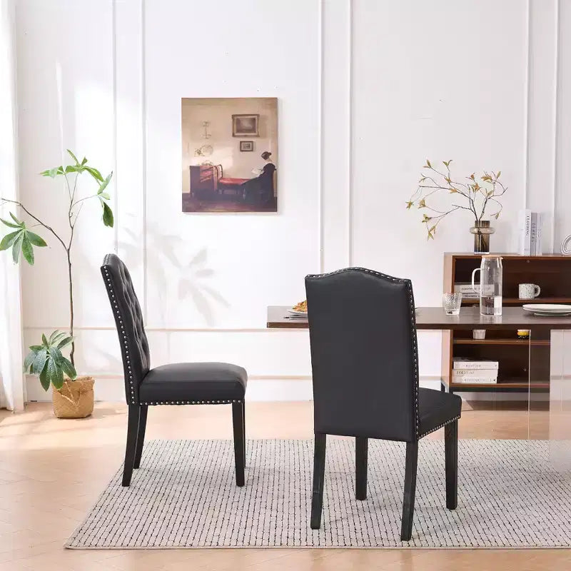 Lot de 2 chaises de salle à manger en similicuir – Dossier haut capitonné et garniture cloutée, 113 kg