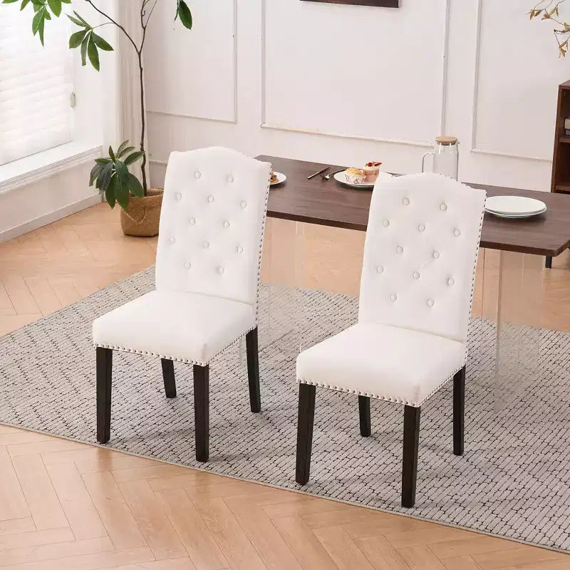 Lot de 2 chaises de salle à manger en similicuir – Dossier haut capitonné et garniture cloutée, 113 kg