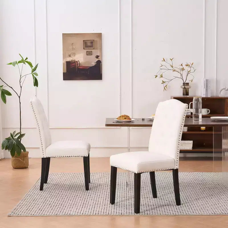 Lot de 2 chaises de salle à manger en similicuir – Dossier haut capitonné et garniture cloutée, 113 kg