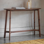 Console en noyer massif avec plateau en forme de coque de bateau