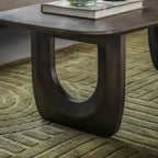 Table basse en manguier foncé d'inspiration années 70 avec pieds en forme de U