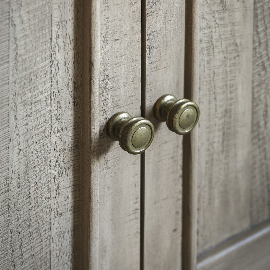 Bahut 3 portes et 3 tiroirs en pin avec finition en bois scié