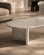 Table basse capsule en marbre blanc de Carrare