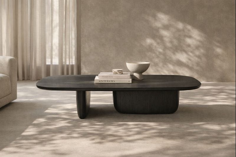 Table basse en placage de chêne fumé au design sculptural incurvé