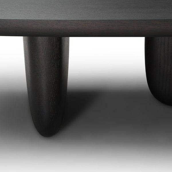 Table basse en placage de chêne fumé au design sculptural incurvé