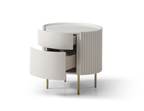 Table de chevet laquée beige avec pieds en laiton et détails côtelés