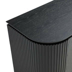 Armoire 2 portes en chêne noir mat avec pieds en laiton et étagères en 4 parties
