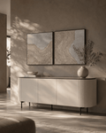 Buffet 3 portes laque beige mat avec plateau en verre et portes à fermeture amortie