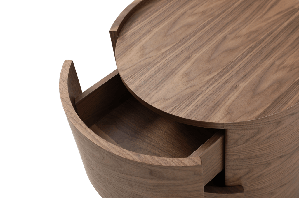 Table de chevet en placage de noyer avec tiroirs à fermeture douce et rebord – Paire