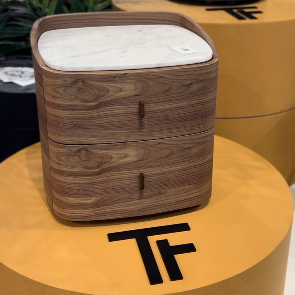 Table de chevet en placage de noyer et marbre avec 2 tiroirs et lignes courbes